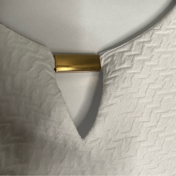 New Directions Textured White Blouse - Picture 2 of 8